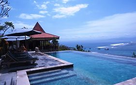 Lembongan Cliff Villas